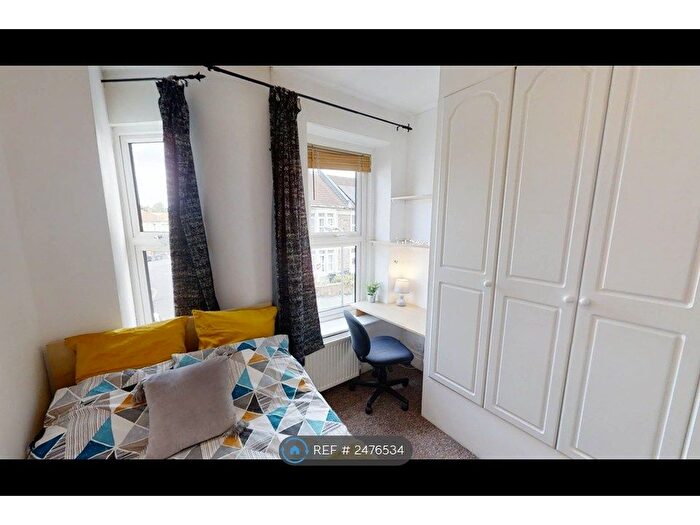 6 Bedroom End Of Terrace House To Rent In Victoria Park, Bristol, BS16