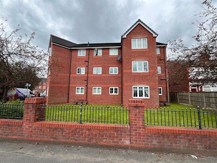2 Bedroom Flat To Rent In Brentwood Grove, Leigh, WN7