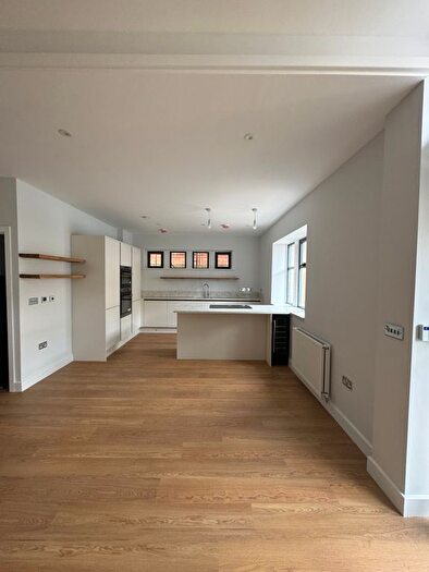 2 Bedroom Flat To Rent In Wells Road, Ilkley, LS29