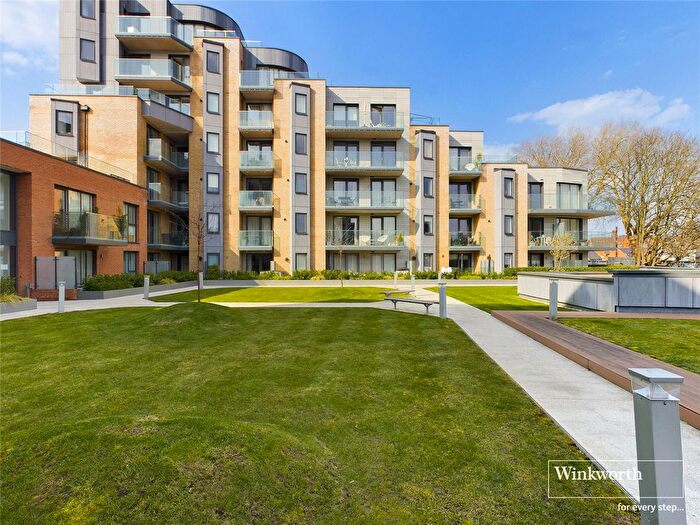 2 Bedroom Flat To Rent In Riverside View, - Berkeley Avenue, Reading, Berkshire, RG1