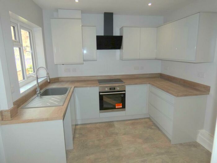 2 Bedroom Terraced House To Rent In Laurie Avenue Nottingham, NG7