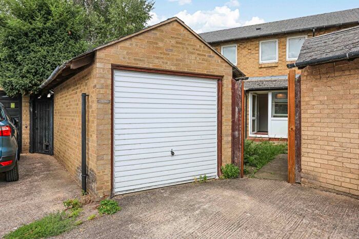 3 Bedroom Terraced House For Sale In Russell Court, Cambridge, CB2