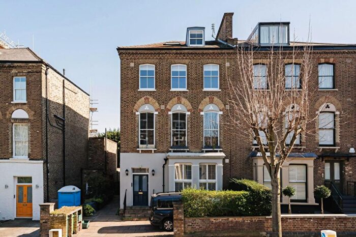 2 Bedroom Flat For Sale In Hungerford Road, London, , Islington, London, N7