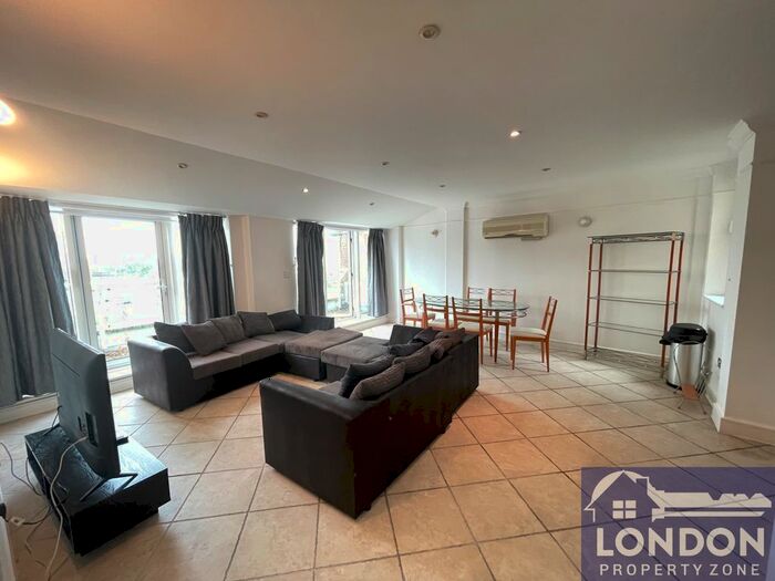 2 Bedroom Flat To Rent In Borough High Street, London, SE1