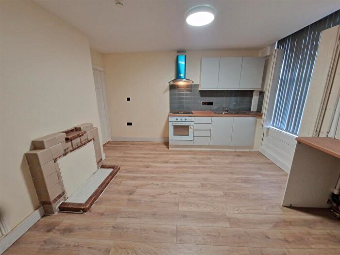 1 Bedroom Flat To Rent In Gravelly Hill, Erdington, Birmingham, B23