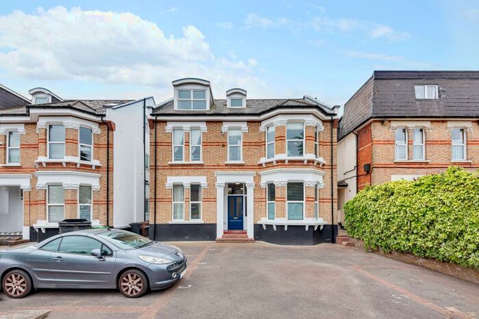 1 Bedroom Apartment To Rent In Surbiton, Surrey, KT5