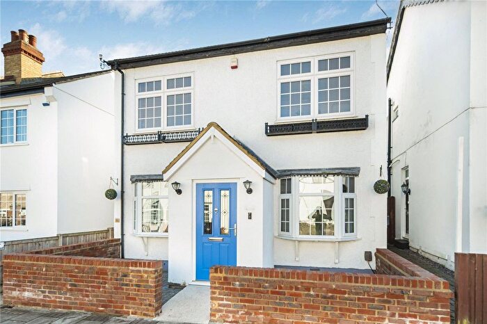 2 Bedroom Maisonette For Sale In Johnson Road, Bromley, BR2