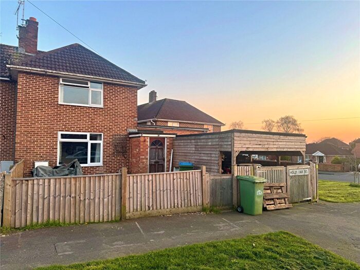2 Bedroom Semi Detached House For Sale In Hollyoak Road, Southampton, Hampshire, SO16