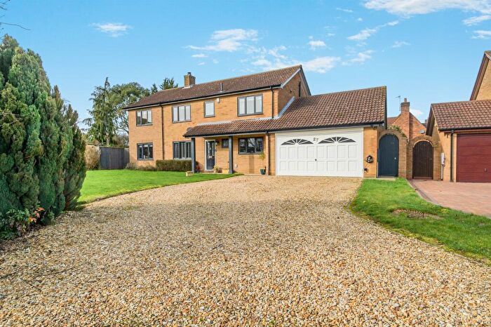 4 Bedroom Detached House For Sale In Oak Road, Stamford, PE9