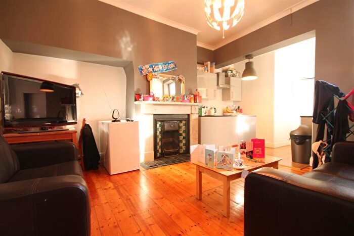 3 Bedroom Apartment To Rent In Glenthorn Road, Jesmond, NE2