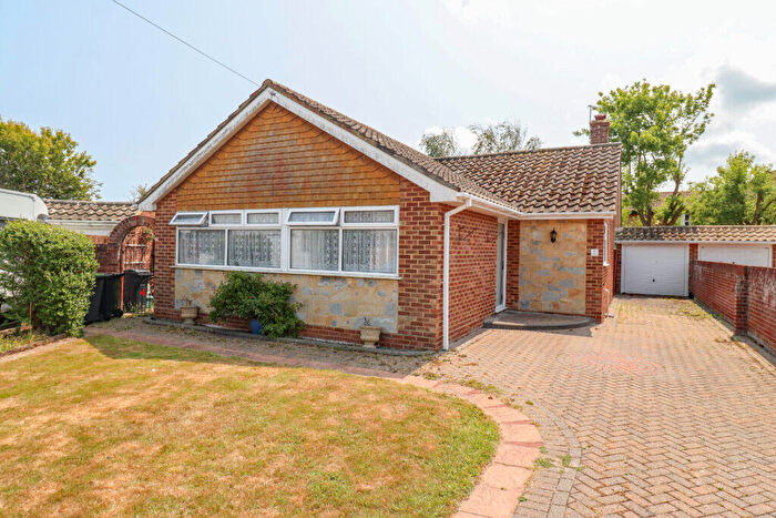 2 Bedroom Detached Bungalow For Sale In Winston Close, Hayling Island, PO11