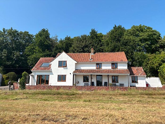 2 Bedroom Detached House For Sale In Barrow Causeway, Bleadney, Wells, BA5