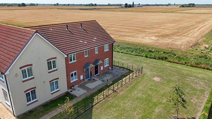 3 Bedroom Terraced House For Sale In Sandpiper Close, Crowland, Peterborough, PE6