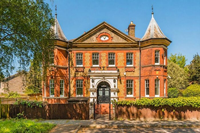 2 Bedroom Flat To Rent In Dressington Avenue, Brockley, SE4