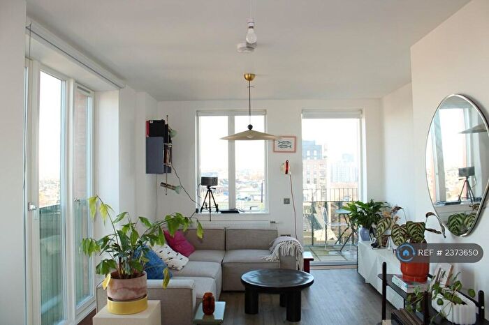 1 Bedroom Flat To Rent In Brunner Road, London, E17