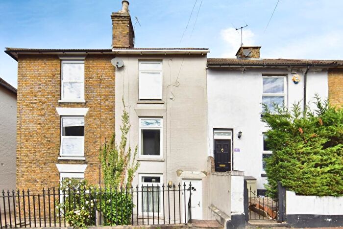 3 Bedroom Terraced House For Sale In Perryfield Street, Maidstone, Kent, ME14