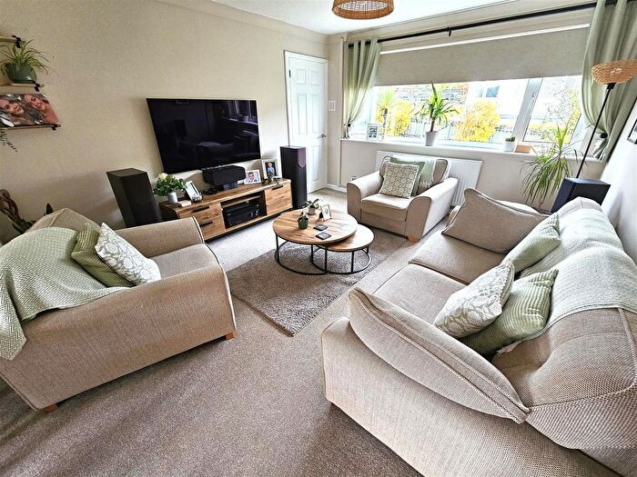 3 Bedroom End Of Terrace House For Sale In Johnson Close, Bere Alston, Yelverton, PL20