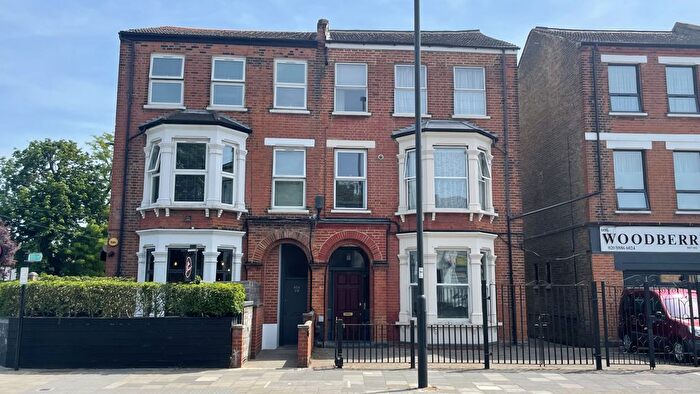 2 Bedroom Flat To Rent In Winchmore Hill, N13