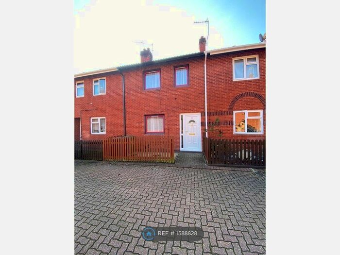 3 Bedroom Terraced House To Rent In Kestor Drive, Exeter, EX4