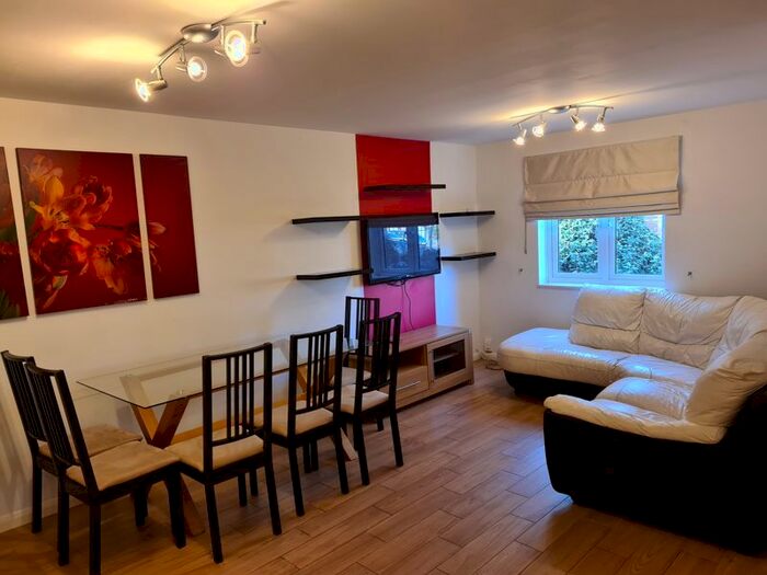 1 Bedroom Flat To Rent In Heton Gardens, Hendon, London, NW4