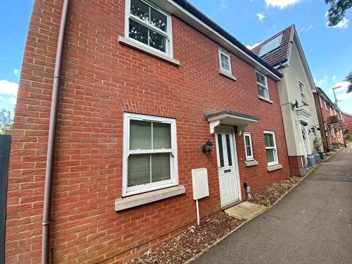 3 Bedroom End Of Terrace House To Rent In Exige Way, Wymondham, NR18