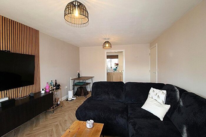 2 Bedroom Flat For Sale In Falconer Way, Treeton, Rotherham, S60