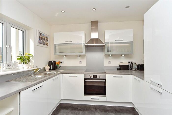 2 Bedroom Flat For Sale In Lambe Close, Holborough Lakes, Snodland, Kent, ME6