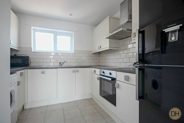 1 Bedroom Flat For Sale In Salcott Creek Court, Braintree, Essex, CM7