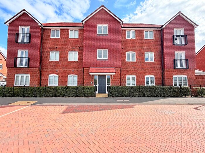 2 Bedroom Flat To Rent In Dinmore Way, Didcot, OX11
