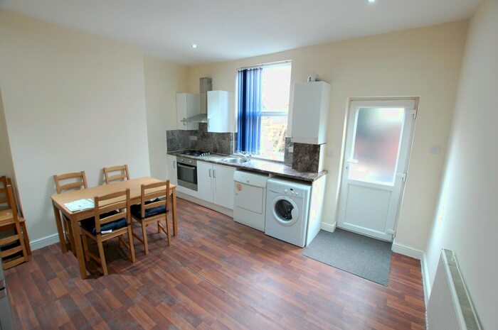 3 Bedroom Terraced House To Rent In Alderson Place, Sheffield, South Yorkshire, S2