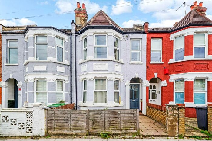 4 Bedroom Terraced House To Rent In Chesterfield Gardens, Harringay, N4