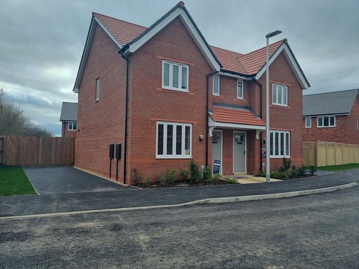 3 Bedroom Semi-Detached House To Rent In St. Neots Place, Runcorn, WA7