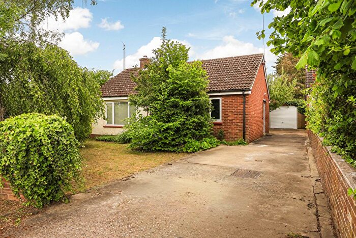 2 Bedroom Bungalow For Sale In The Lane, Hauxton, CB22