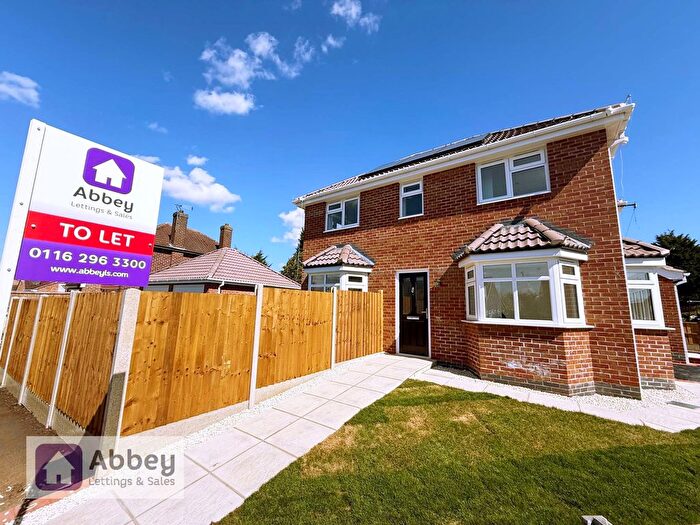 3 Bedroom Semi-Detached House To Rent In Watergate Lane, Leicester, LE3