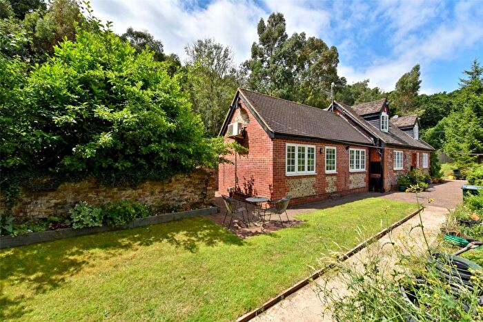 1 Bedroom Bungalow To Rent In Burford Close, Marlow, Buckinghamshire, SL7