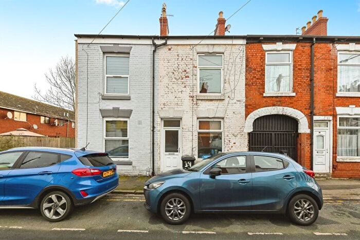 2 Bedroom Terraced House For Sale In Morpeth Street, Hull, HU3