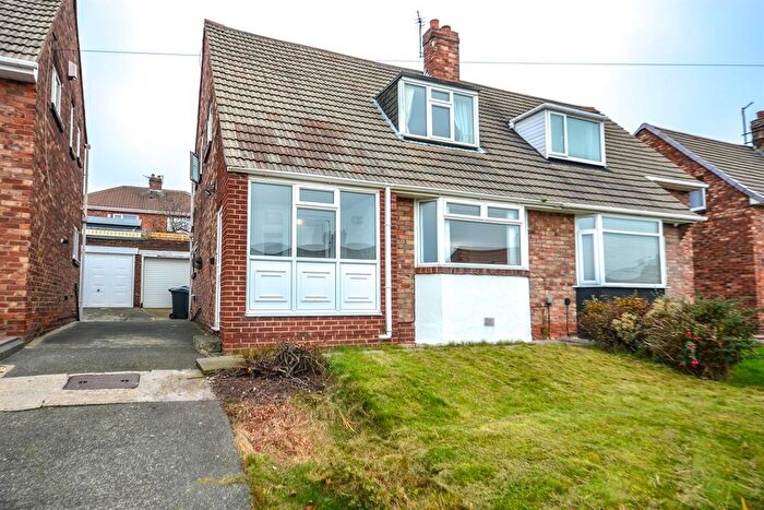 3 Bedroom Semi-Detached House For Sale In Midhurst Avenue, South Shields, NE34