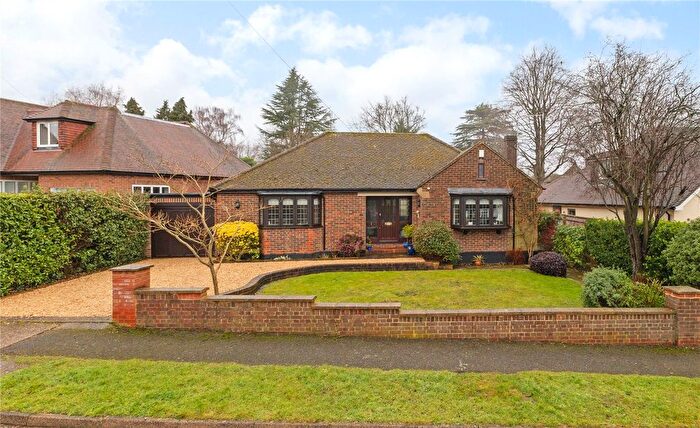2 Bedroom Bungalow For Sale In Spinfield Mount, Marlow, Buckinghamshire, SL7