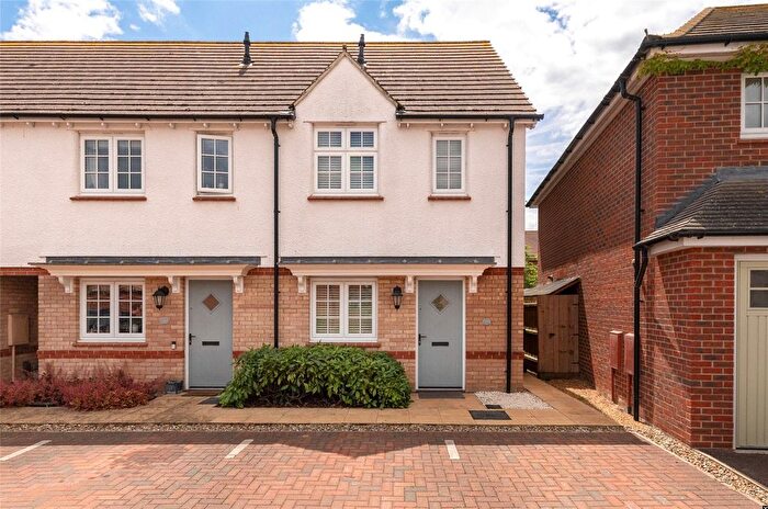2 Bedroom Terraced House For Sale In St Edmunds Way, Hauxton, Cambridge, CB22