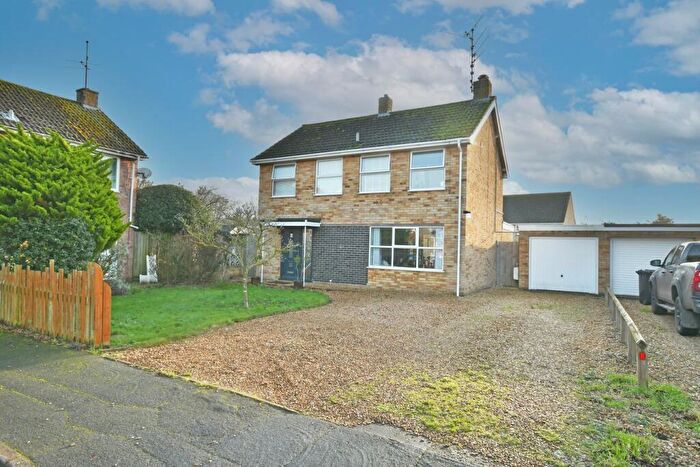 4 Bedroom Detached House For Sale In Devon Crescent, North Wootton, King's Lynn, PE30