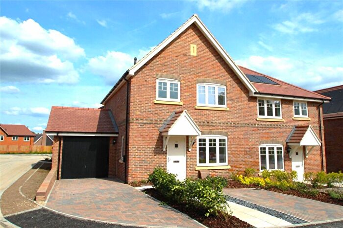 3 Bedroom Semi Detached House To Rent In Arabian Drive, Mortimer Common, Reading, Berkshire, RG7