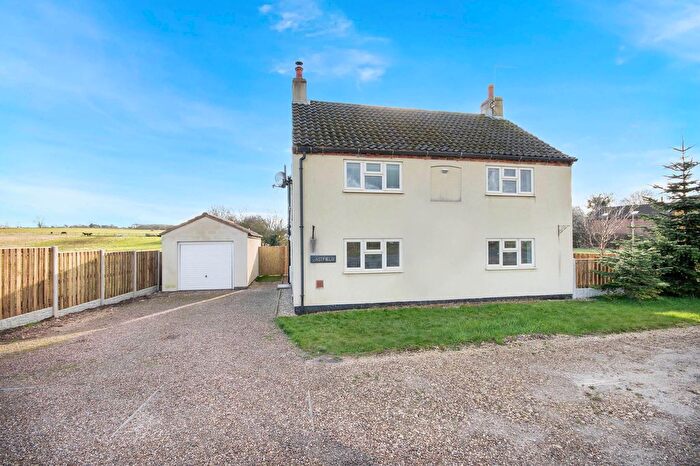 4 Bedroom Detached House To Rent In Gainsborough Road, Everton, DN10