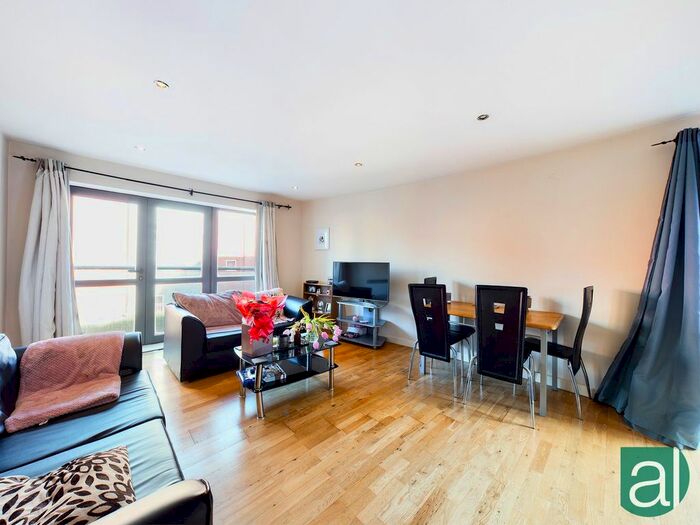 2 Bedroom Flat To Rent In Leeds Street, The Reach, L3