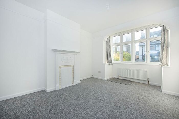 4 Bedroom Terraced House To Rent In Lynwood Road, London, SW17