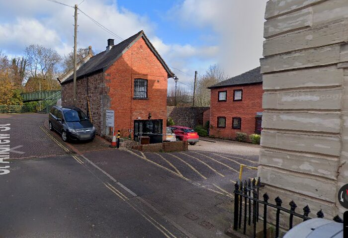 2 Bedroom Flat To Rent In Bridewell Court, Tiverton, EX16