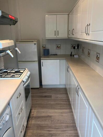 2 Bedroom Maisonette To Rent In Livingstone Road, Southall UB1