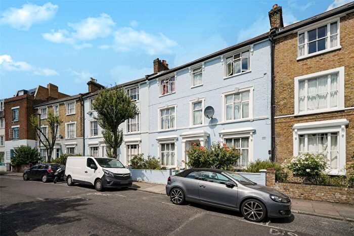 3 Bedroom Terraced House For Sale In Alexander Road, London, N19