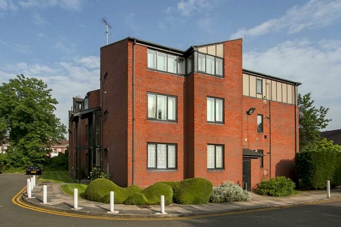 1 Bedroom Apartment To Rent In Canberra Close, Hendon, London, NW4