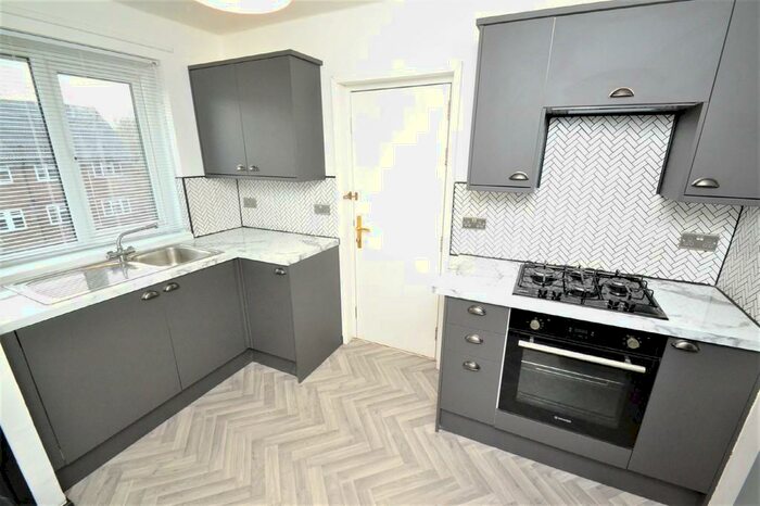 3 Bedroom Apartment To Rent In Lingfield Grove, Moortown, Leeds, LS17