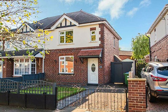 3 Bedroom Semi-Detached House To Rent In Leedham Avenue, Amington, Tamworth, B77